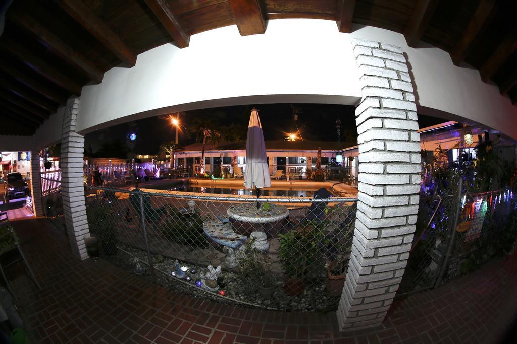 Adobe Hacienda Motel Hollywood Kültér fotó